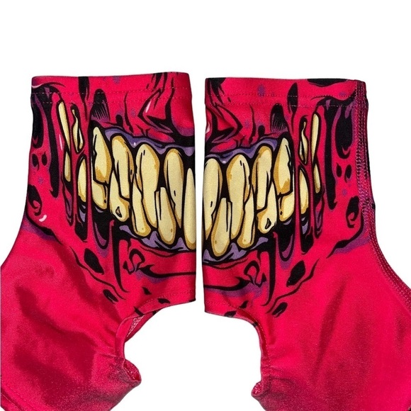 Sleefs pink grin spats / cleat covers - Picture 2 of 3